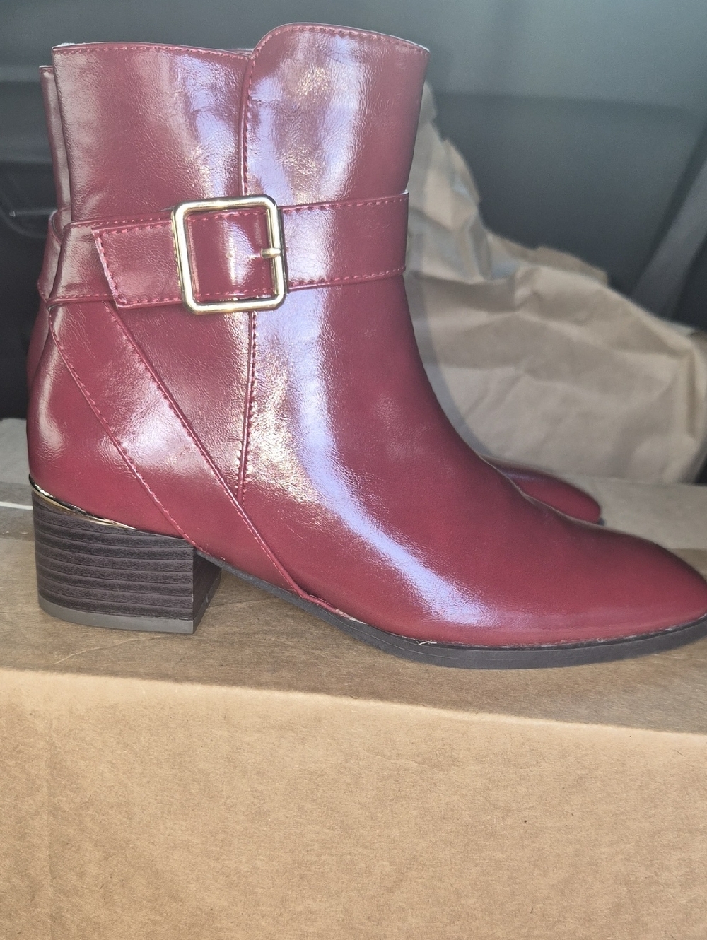 Journee Collection Wine Red Ankle Booties with Buckle Nwot Sz7